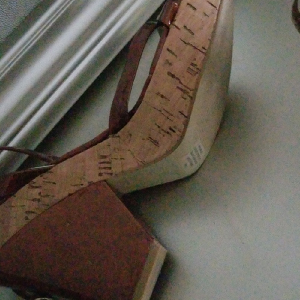 Shoes - Picture 5 of 5